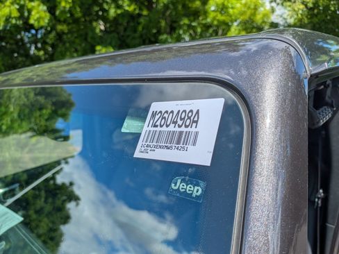 Used 2021 Jeep Wrangler Unlimited Sahara AWD/4WD image 31