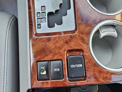 Used 2013 Toyota Highlander Limited image 19