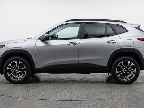 Used 2025 Chevrolet TrailBlazer LT image 5