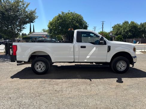 Used 2018 Ford F250 XL w/ Power Equipment Group AWD/4WD image 6
