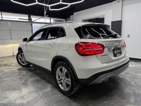 Used 2015 Mercedes-Benz GLA 250 4MATIC image 3