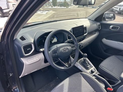 Used 2026 Hyundai Venue SEL image 11
