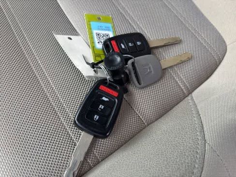 Used 2020 Honda CR-V LX image 24