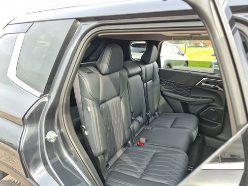 New 2026 Mitsubishi Outlander SEL image 13