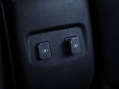 Certified 2022 Nissan Kicks SR w/ Interior Electronics Package FWD image 19