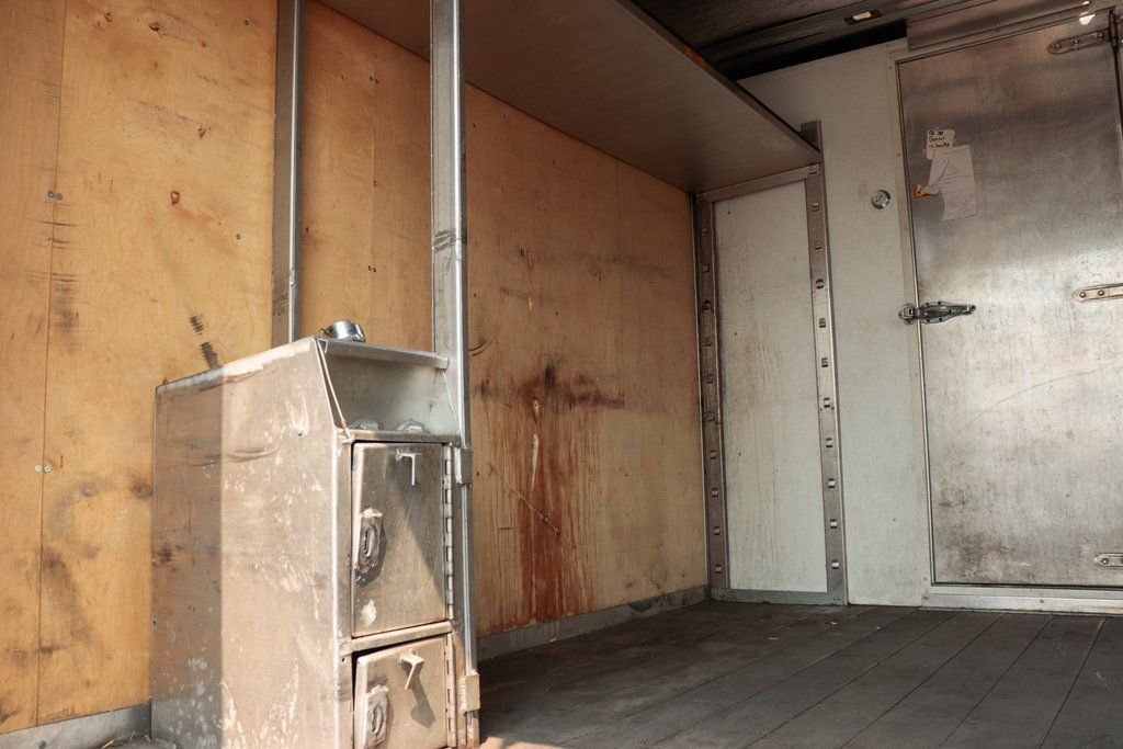 Used 2015 Chevrolet Express 4500 RWD image 11