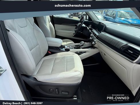 Used 2023 Kia Telluride EX w/ EX Captain's Chair Package AWD/4WD image 18