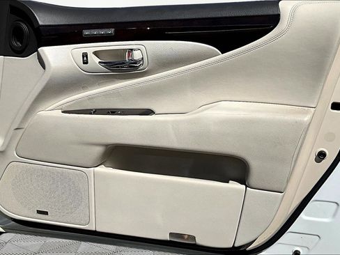 Used 2009 Lexus LS 460 RWD image 27