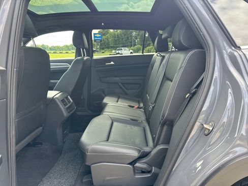 Used 2020 Volkswagen Atlas Cross Sport SE w/ Panoramic Sunroof Package AWD/4WD image 14