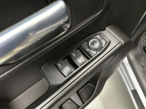 Used 2021 Chevrolet Silverado 1500 Custom Trail Boss w/ Safety Confidence Package AWD/4WD image 18