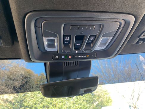 Used 2024 GMC Sierra 2500 AT4X image 34