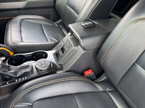 Used 2022 Ford Bronco Badlands AWD/4WD image 25