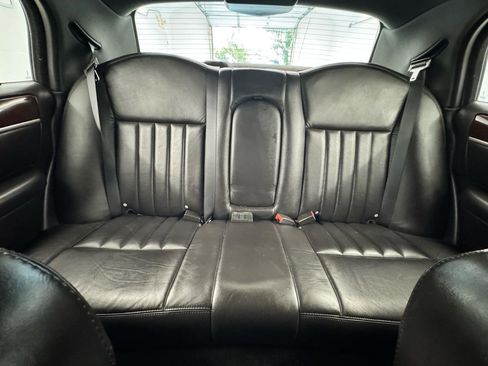 Used 2007 Lincoln Town Car Signature RWD image 21