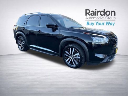 Used 2024 Nissan Pathfinder Platinum w/ Lighting Package (N93) image 1