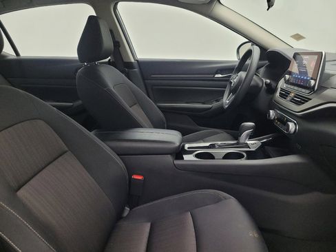 Used 2024 Nissan Altima 2.5 SV image 21