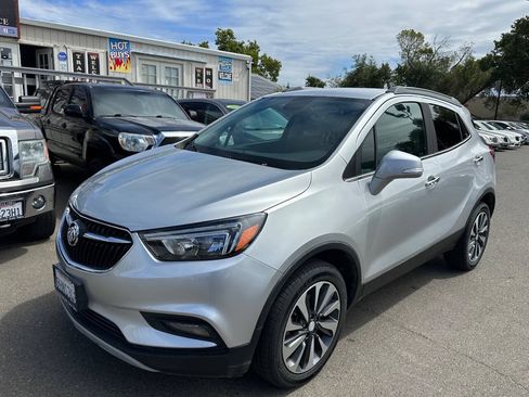 Used 2020 Buick Encore Essence AWD/4WD image 1