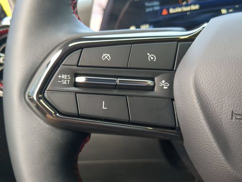 Used 2025 Chevrolet Equinox RS w/ Convenience Package III FWD image 65