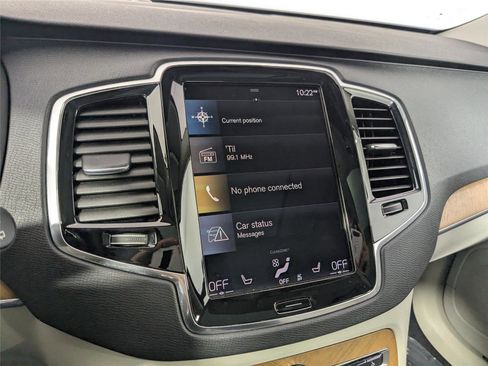 Used 2022 Volvo XC90 T6 Momentum w/ Advanced Package image 19