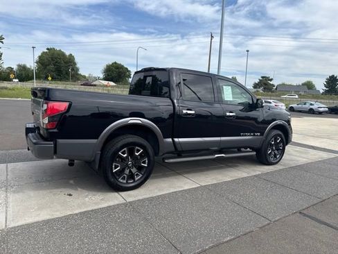 Used 2020 Nissan Titan Platinum Reserve w/ Moonroof Package AWD/4WD image 5