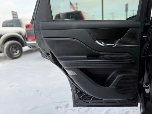 Used 2022 Lincoln Corsair Reserve image 16