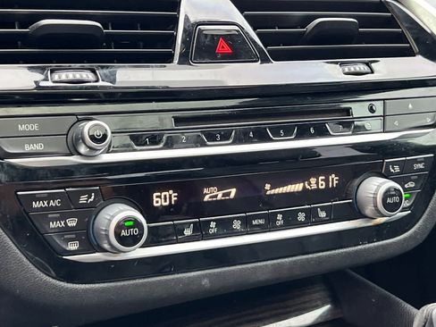 Used 2018 BMW 530e w/ Premium Package 2 image 21