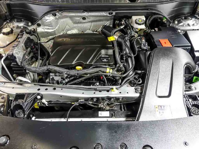 Certified 2024 Chevrolet Trax RS w/ Sunroof Package FWD image 32