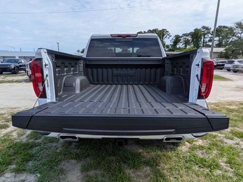 New 2026 GMC Sierra 1500 AT4 w/ AT4 Premium Package AWD/4WD image 13