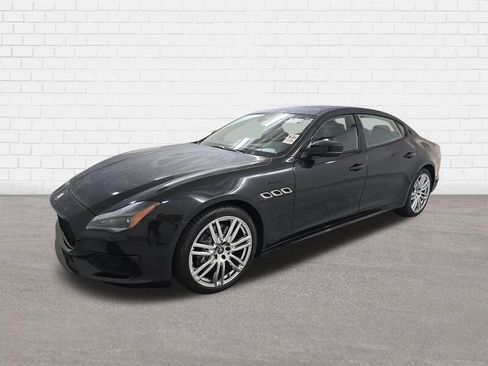 Used 2022 Maserati Quattroporte Modena Q4 image 2