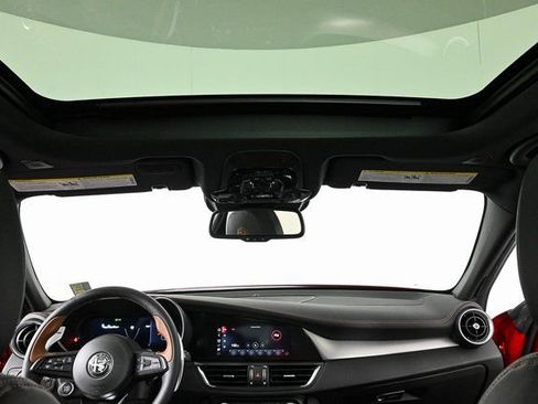 New 2025 Alfa Romeo Giulia w/ Driving Assist Package image 22