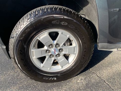 Used 2017 GMC Canyon W/T image 7