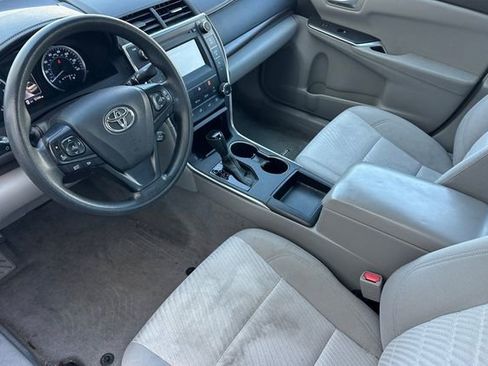 Used 2017 Toyota Camry LE FWD image 10