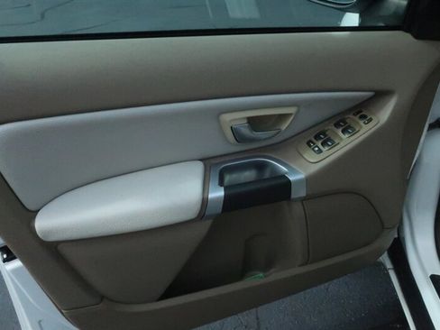 Used 2013 Volvo XC90 3.2 image 6