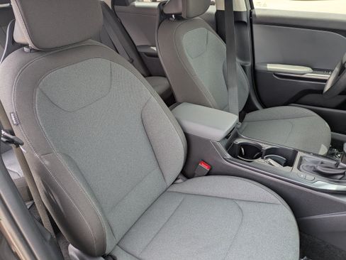 Certified 2025 Kia K4 FWD image 10