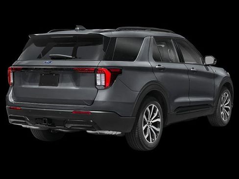 Used 2025 Ford Explorer ST-Line w/ ST-Line Street Pack AWD/4WD image 38
