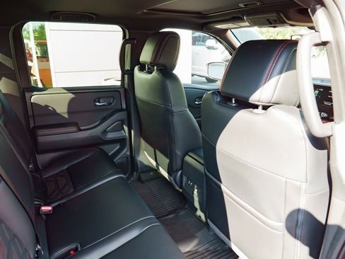 New 2025 Nissan Frontier PRO-4X w/ Pro Premium Package image 29