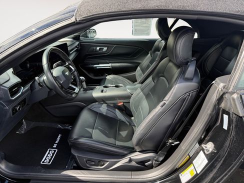 Certified 2025 Ford Mustang Premium image 10