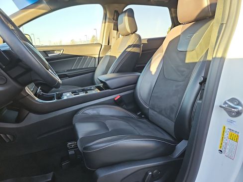 Used 2020 Ford Edge ST w/ Cold Weather Package image 17