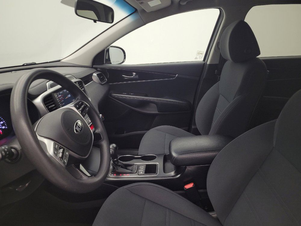 Used 2019 Kia Sorento AWD V6 image 17