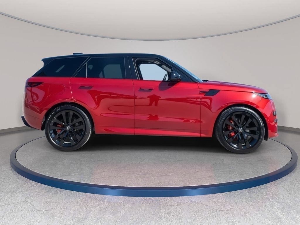 New 2025 Land Rover Range Rover Sport Dynamic SE AWD/4WD image 6