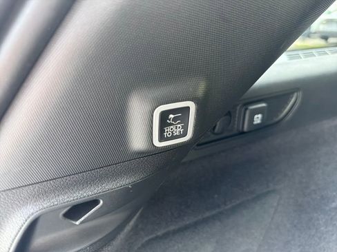 Used 2023 Jeep Grand Cherokee Overland AWD/4WD image 35