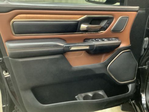 Used 2022 RAM 1500 Limited AWD/4WD image 11