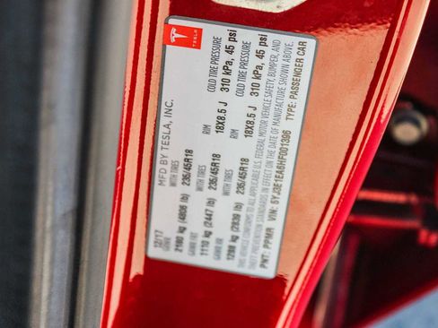 Used 2017 Tesla Model 3 Long Range image 18