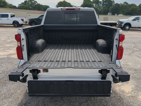 Used 2021 Chevrolet Silverado 1500 High Country w/ Safety Package II AWD/4WD image 11