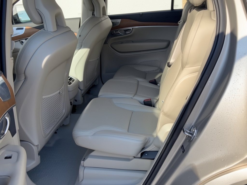 Used 2016 Volvo XC90 T6 Inscription w/ Vision Package AWD/4WD image 25