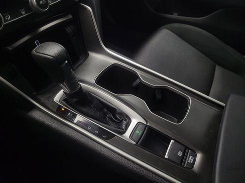Used 2018 Honda Accord LX image 26