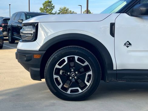Used 2024 Ford Bronco Sport Outer Banks w/ Tech Package AWD/4WD image 8