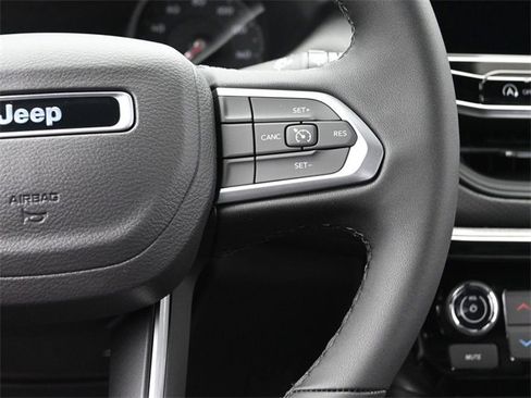 New 2026 Jeep Compass Latitude image 29