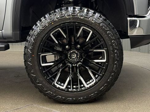 Used 2026 GMC Sierra 1500 SLT w/ SLT Premium Package AWD/4WD image 9