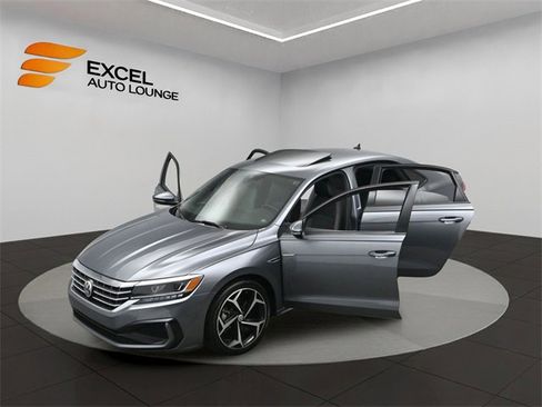 Used 2021 Volkswagen Passat 2.0T R-Line image 49