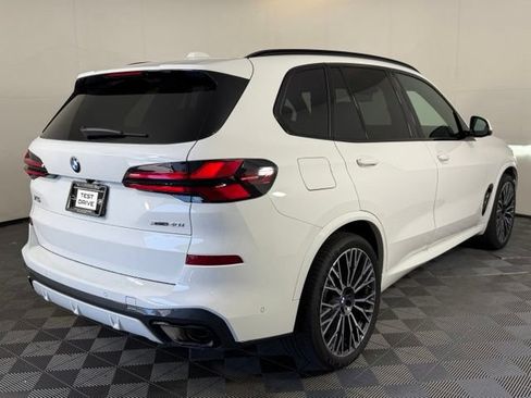 Used 2026 BMW X5 xDrive40i w/ M Sport Package AWD/4WD image 8
